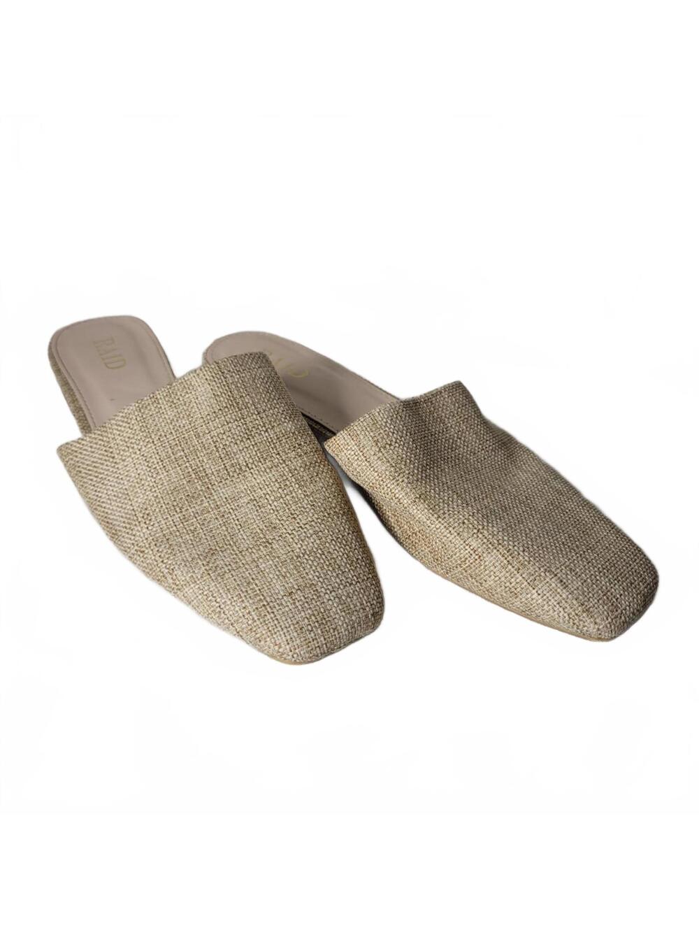 NWOT Raid Rattan Canvas Tan Square Toe Slides Size 9 - Picture 3 of 3